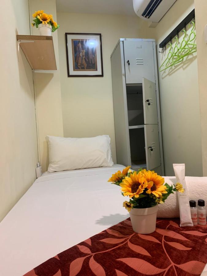 Single Sharing Room And Short Hours Stay At Sandpiper Hotel 新加坡 外观 照片