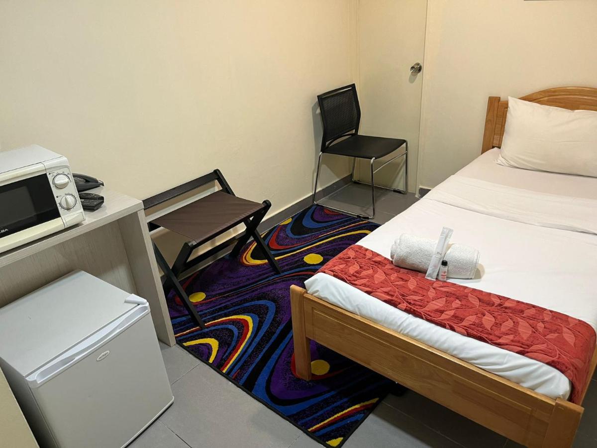 Single Sharing Room And Short Hours Stay At Sandpiper Hotel 新加坡 外观 照片